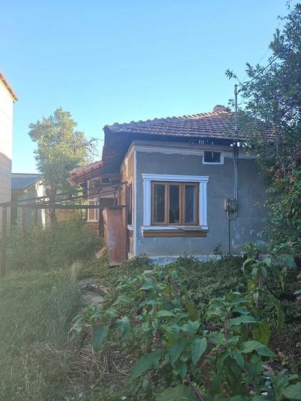 Casă cu 1 camere cu Teren 219 Mp în Central