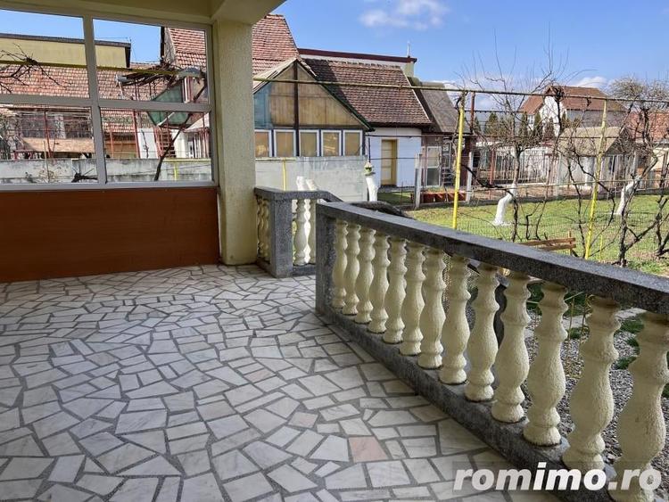 Casă cu 3 camere cu Teren 1000 Mp în Central