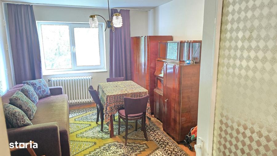 Apartament cu 3 camere decomandat în Central