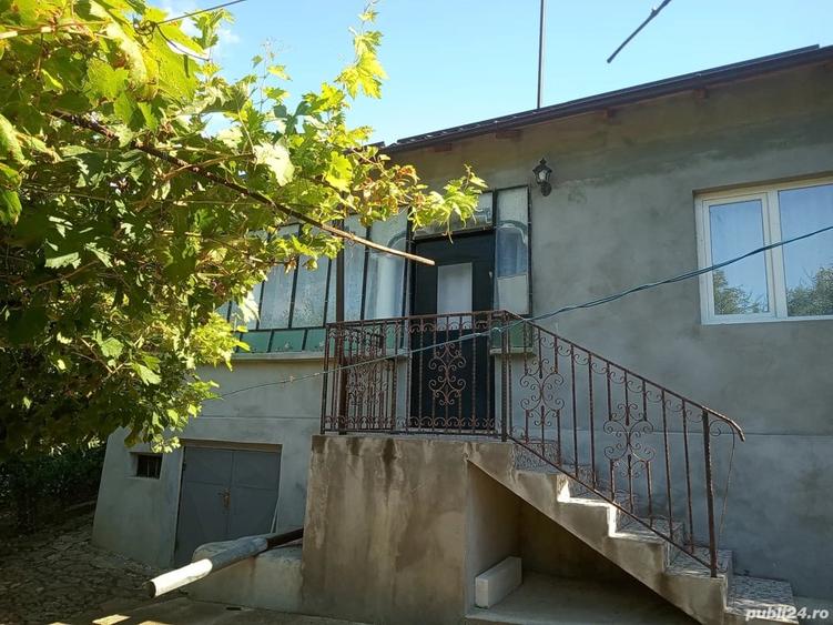 Casă cu 6 camere în Chiojdeanca