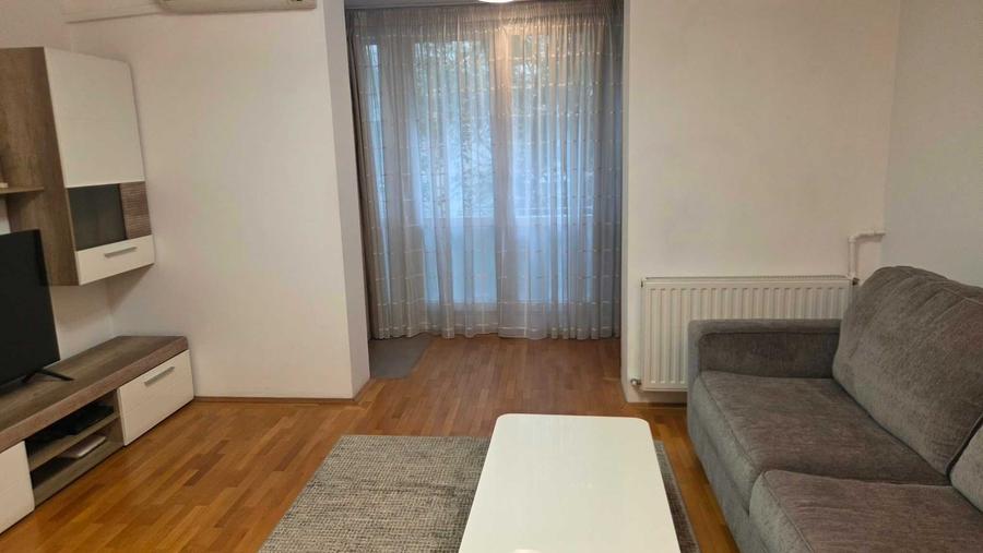 Apartament cu 2 camere semidecomandat, mobilat în Domenii