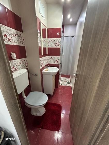 Apartament cu 4 camere decomandat în Central