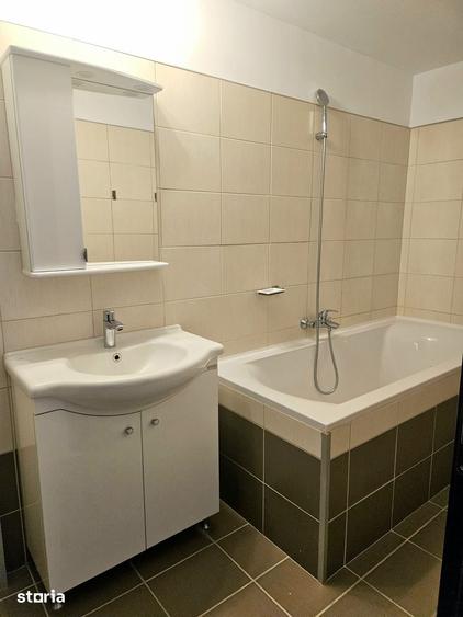 Apartament cu 3 camere, mobilat în Băneasa
