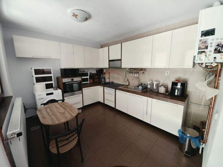Casă individuală cu 3 camere cu Teren 205 Mp în Central