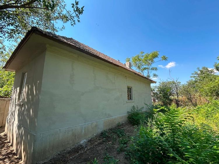 Casă cu 4 camere în Obârșia de Câmp