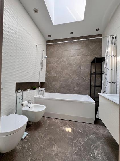 Apartament cu 3 camere decomandat în Băneasa