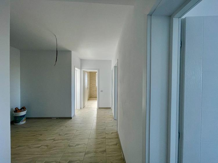 Apartament cu 2 camere decomandat în Sânpetru