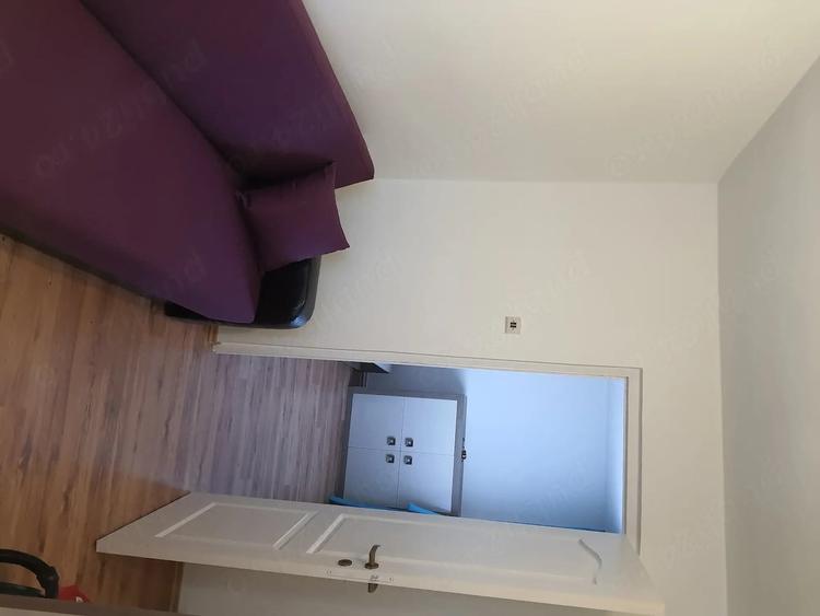 Apartament cu 3 camere semidecomandat în Autogară