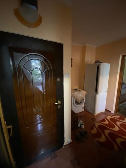 Apartament cu 2 camere semidecomandat, mobilat în Micro 19