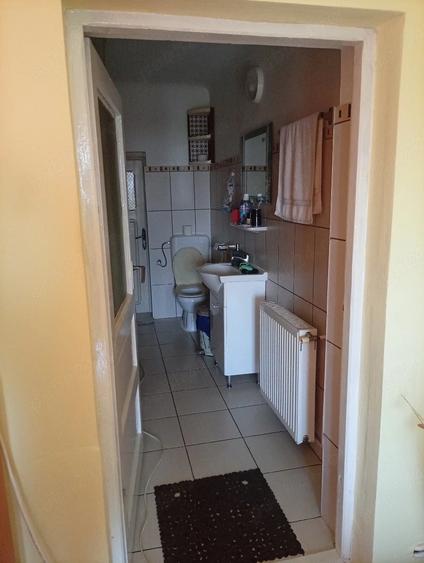 Casă cu 4 camere cu Teren 2802 Mp în Central