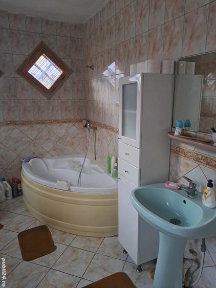 Casă cu 5 camere cu Teren 600 Mp în Central