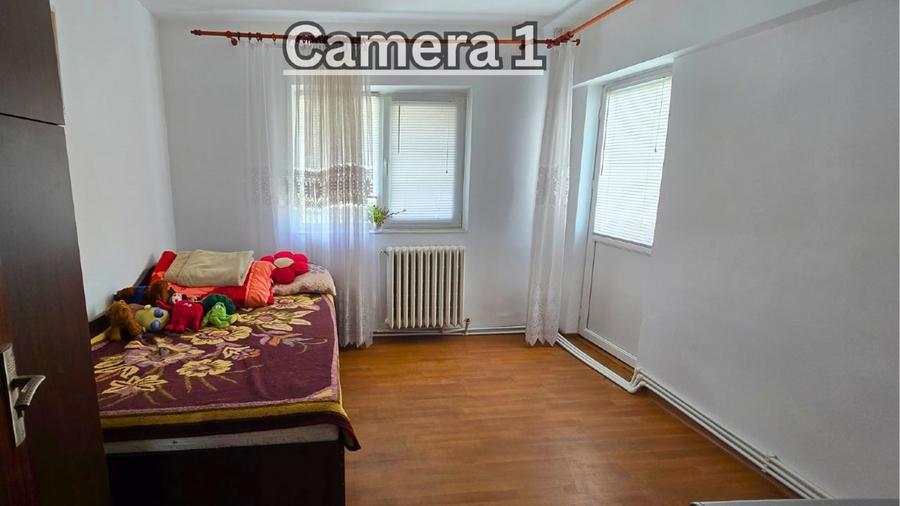 Apartament cu 4 camere decomandat, mobilat în Dacia