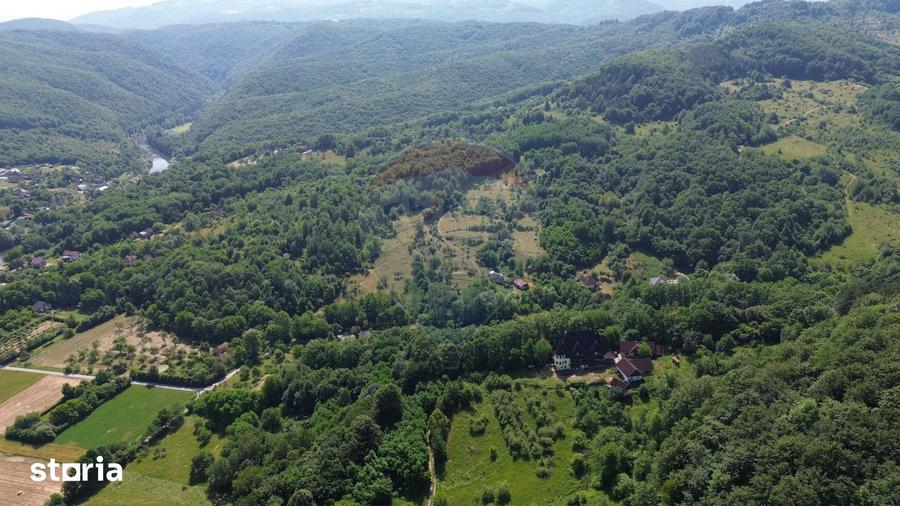 Casă cu Teren 24700 Mp în Copalnic