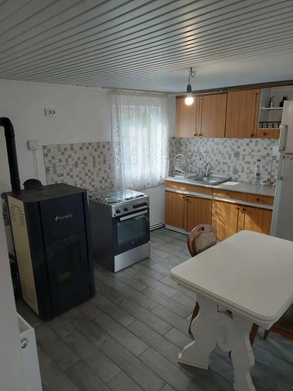 Casă cu Teren 1000 Mp în Stejaru
