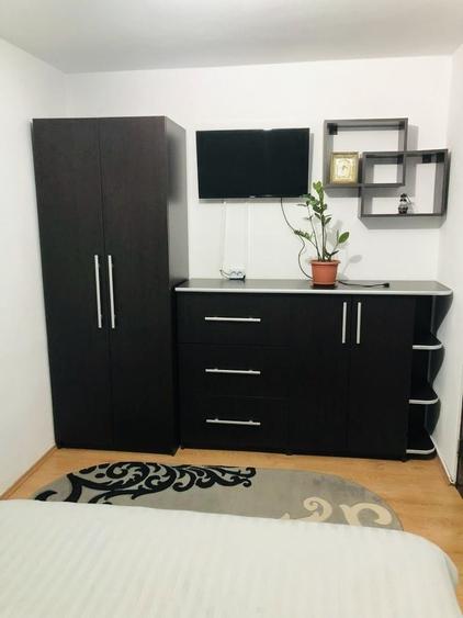 Apartament cu 2 camere semidecomandat, mobilat în Rogerius