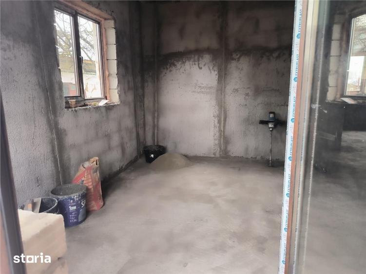 Casă cu 3 camere cu Teren 550 Mp în Central
