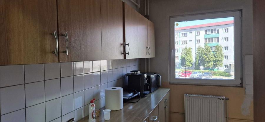 Apartament cu 3 camere semidecomandat în Govândari