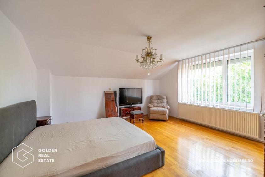 Casă individuală cu 5 camere cu Teren 400 Mp în Podgoria