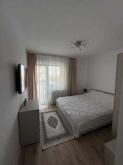 Apartament cu 2 camere decomandat în Ipotești