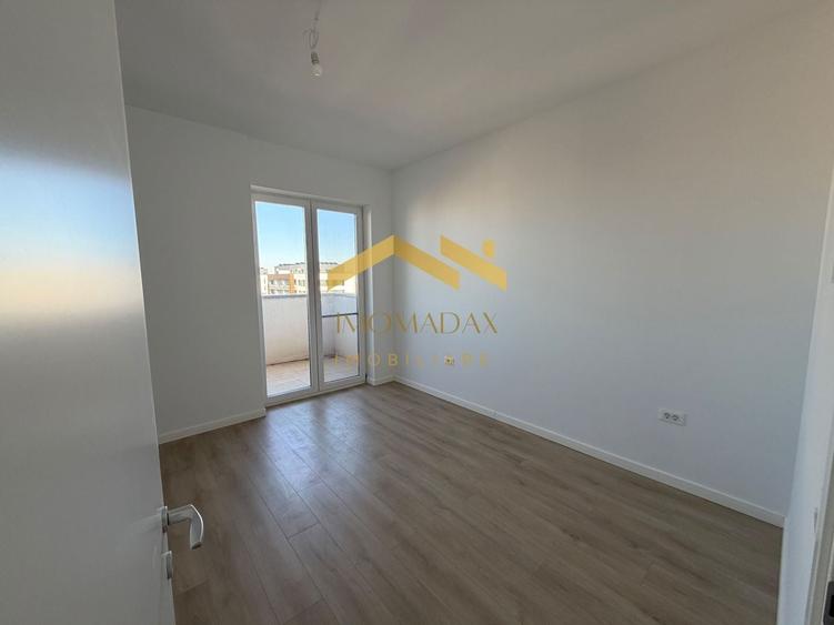 Apartament cu 3 camere decomandat în Aradului