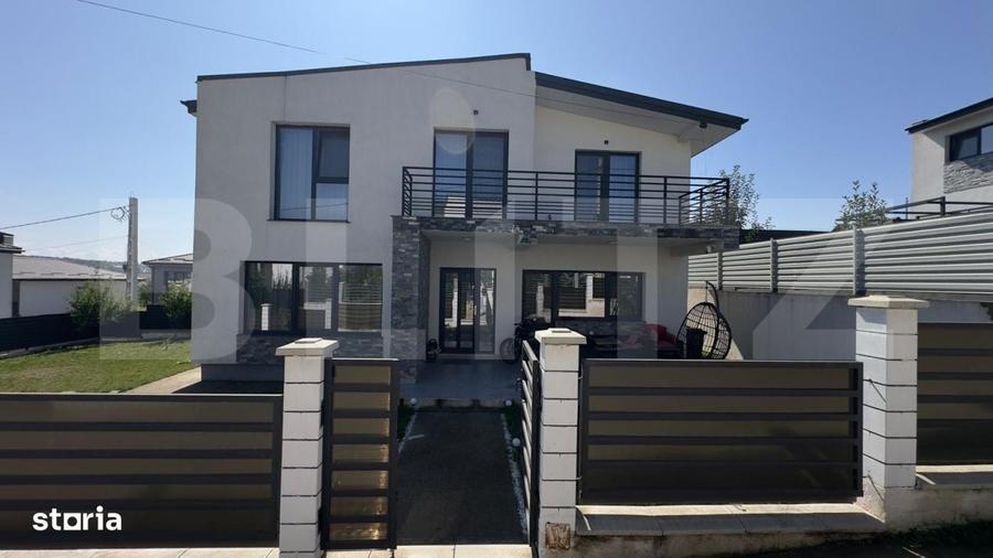 Casă cu 4 camere în Breazu