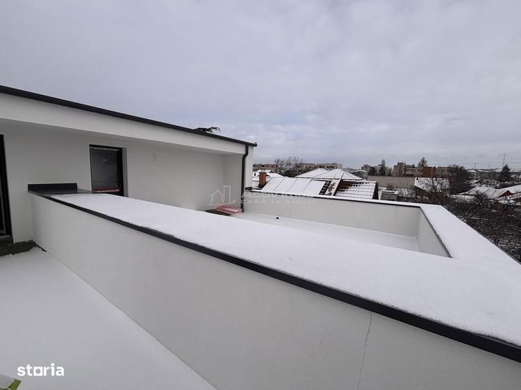 Casă cu 5 camere cu Teren 255 Mp în Cantemir