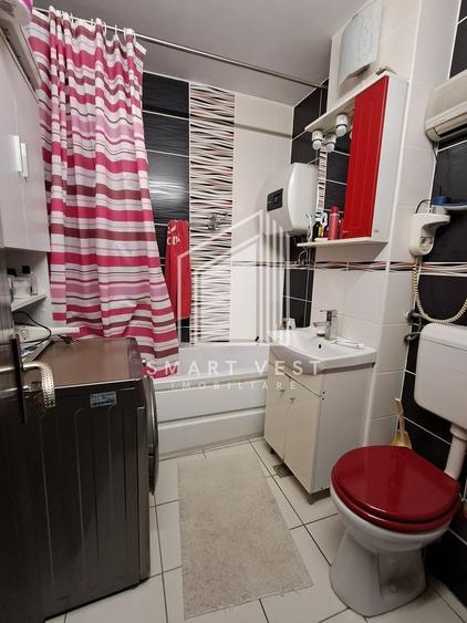 Apartament cu 3 camere semidecomandat, mobilat în Micro 16