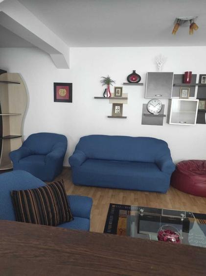 Apartament cu 3 camere semidecomandat în Zorilor
