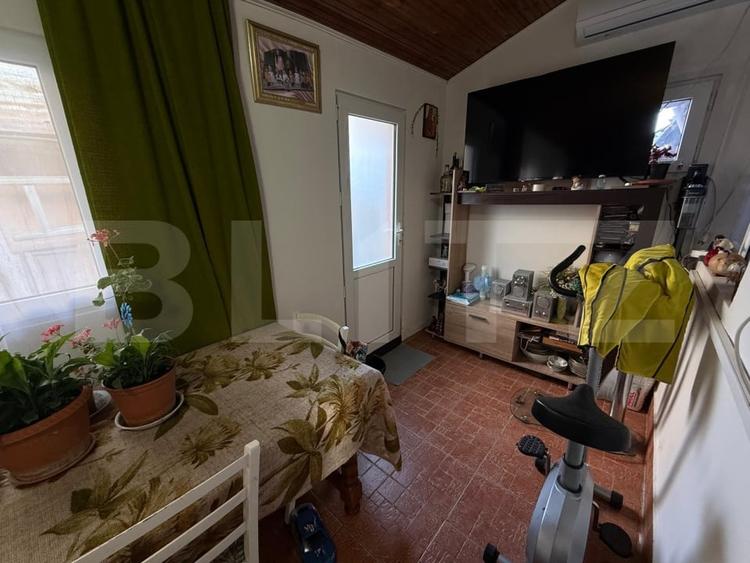 Casă cu 2 camere cu Canalizare în Central