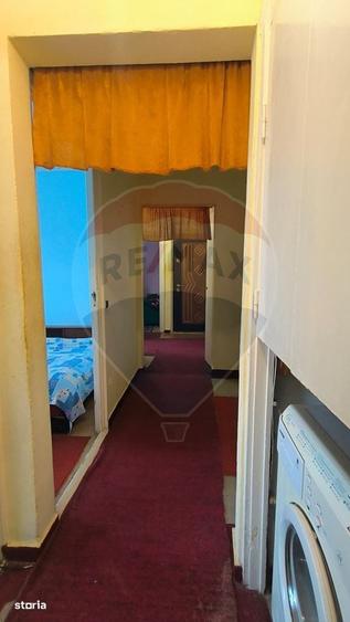 Apartament cu 3 camere decomandat în Micro 17