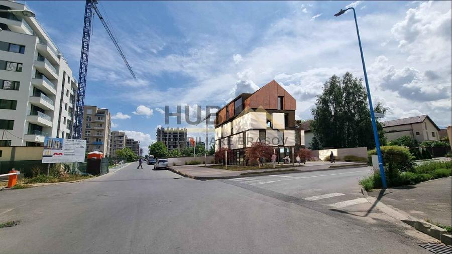 Teren Construcții intravilan de 477 mp, în Tractorul