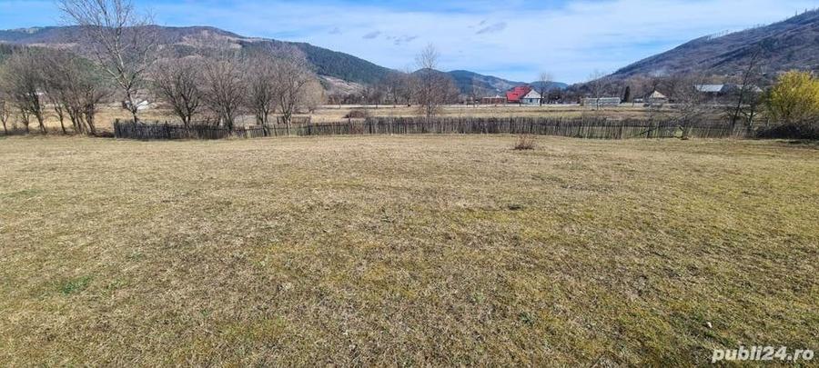 Teren de 6710 mp, în Stejaru (Pângărați)