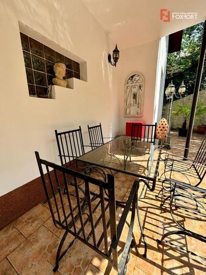 Casă individuală cu 5 camere cu Piscina în Ghioroc