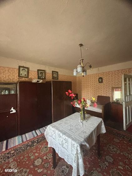 Casă cu 3 camere cu Teren 1741 Mp în Central