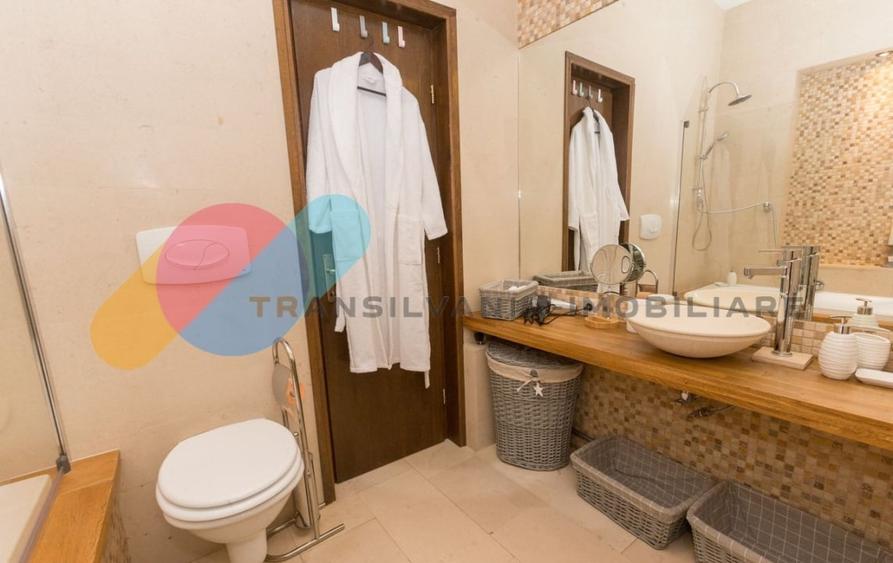 Apartament cu 3 camere decomandat, mobilat în Central
