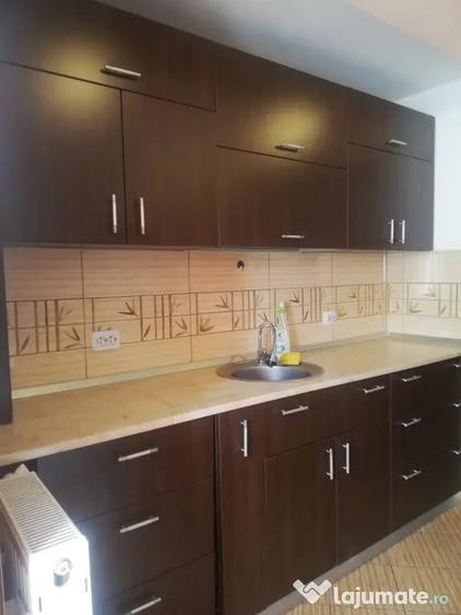 Apartament cu 2 camere decomandat în Crângași
