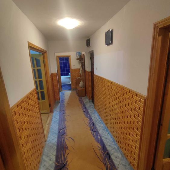 Apartament cu 3 camere decomandat în Cug