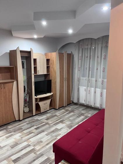 Inchiriez apartament 2 camere - 2