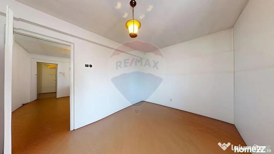 Apartament cu 2 camere semidecomandat în Centrul Civic