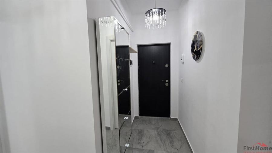 Apartament cu 3 camere decomandat în Sud