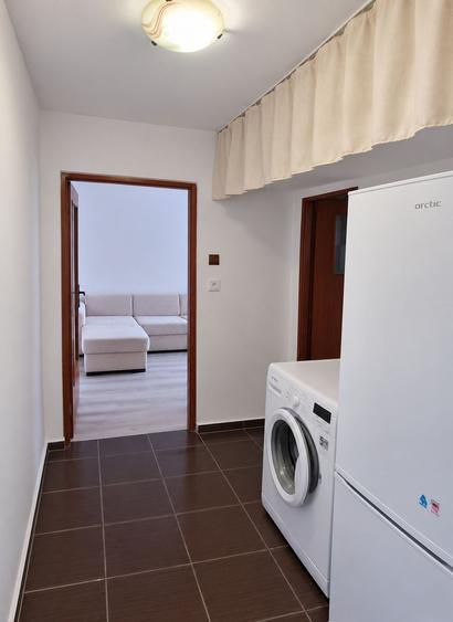 Apartament cu 2 camere semidecomandat în Ostroveni