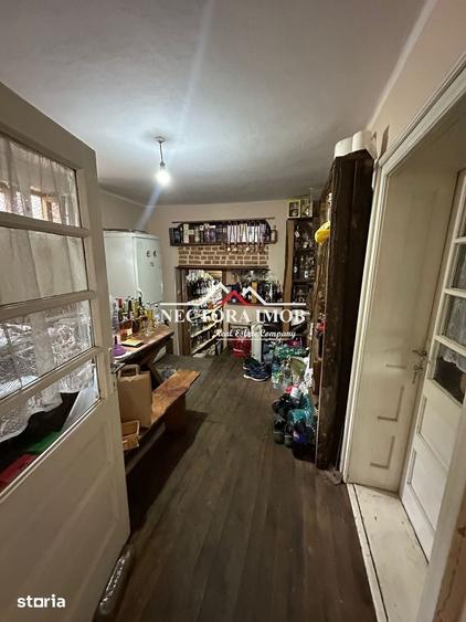 Casă cu 5 camere cu Teren 2300 Mp în Pocola