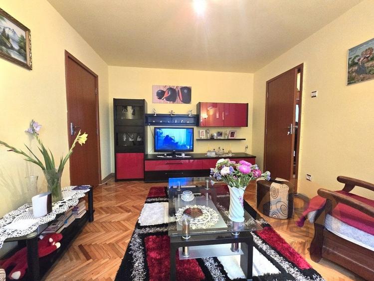 Apartament cu 2 camere semidecomandat, mobilat în Rogerius