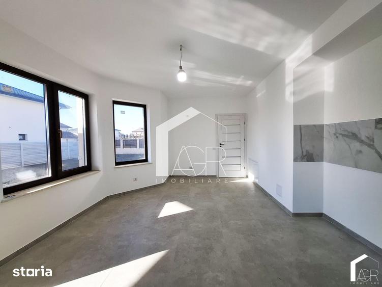 Casă cu 5 camere cu Teren 550 Mp în Păulești