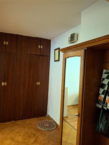 Apartament cu 2 camere circular, mobilat în Central