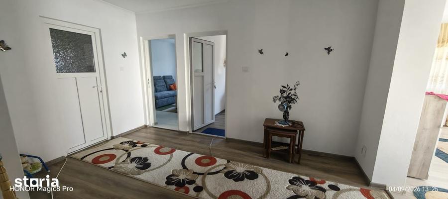 Casă cu 9 camere cu Teren 1500 Mp în Popricani