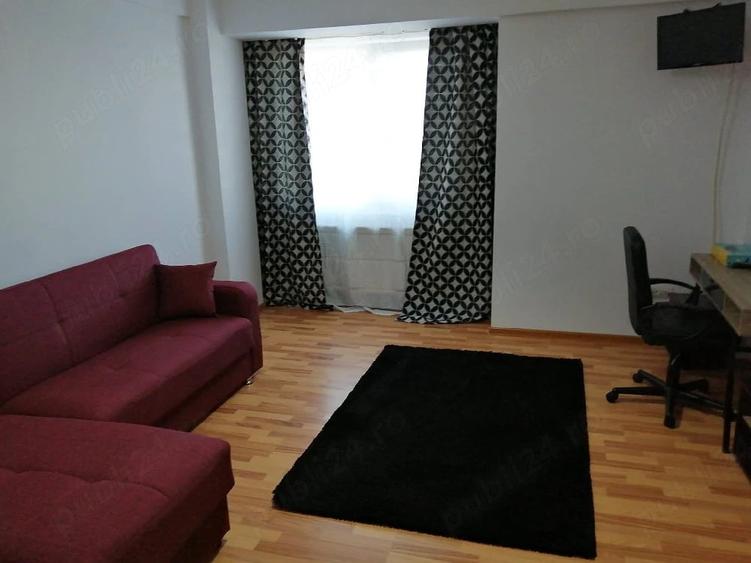 Garsonieră decomandată în Central