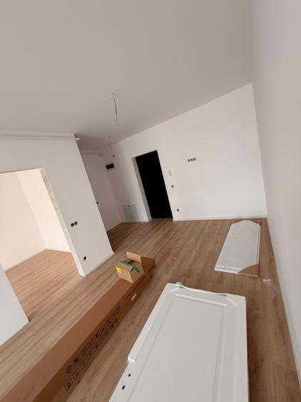 Apartament cu 2 camere decomandat în Exterior Vest