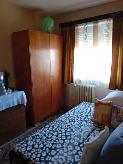 Apartament cu 2 camere semidecomandat în Grădiște