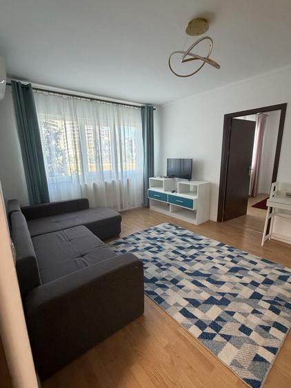 Apartament cu 2 camere semidecomandat în Albești